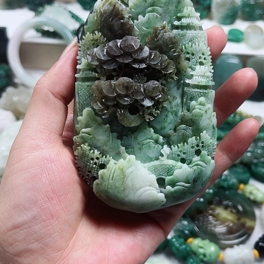 ζ***得独山玉未镶嵌把件
