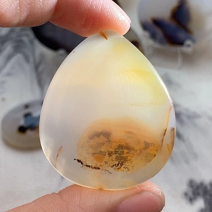 玛瑙/玉髓颈饰未镶嵌