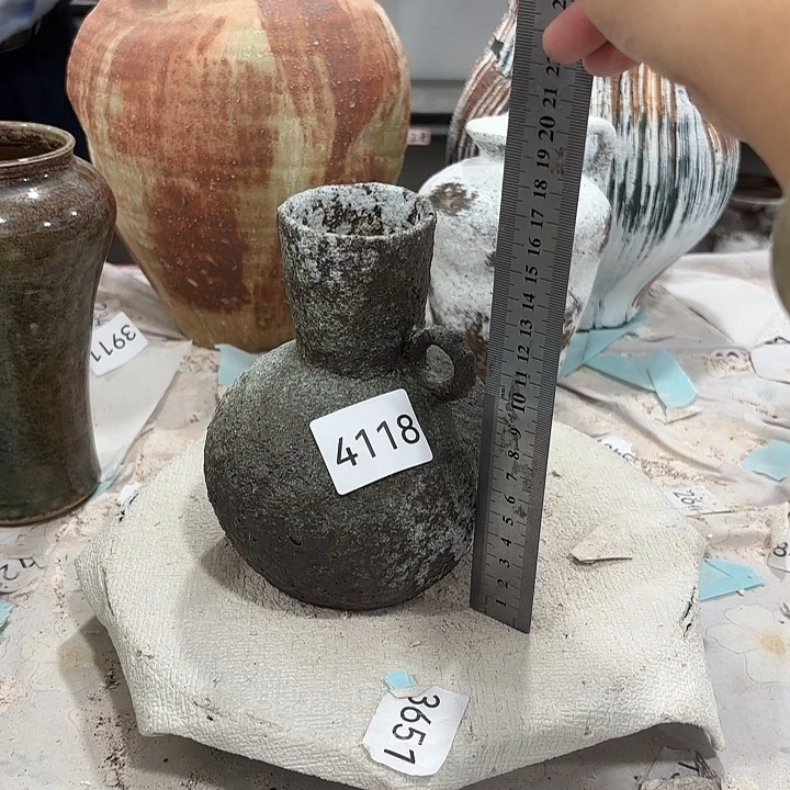 摆件高17，口5，无孔4118