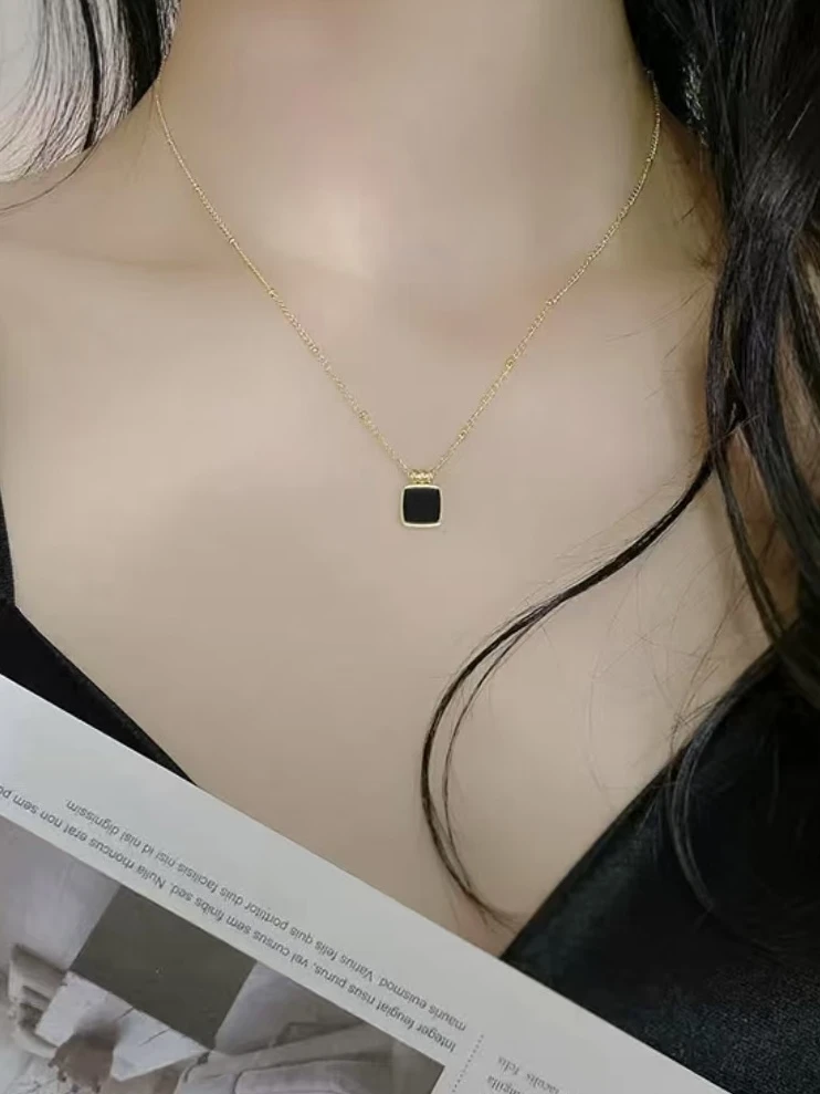 钛钢项链 黑色方牌项链女小众锁骨链毛衣配饰新中式轻奢不掉色