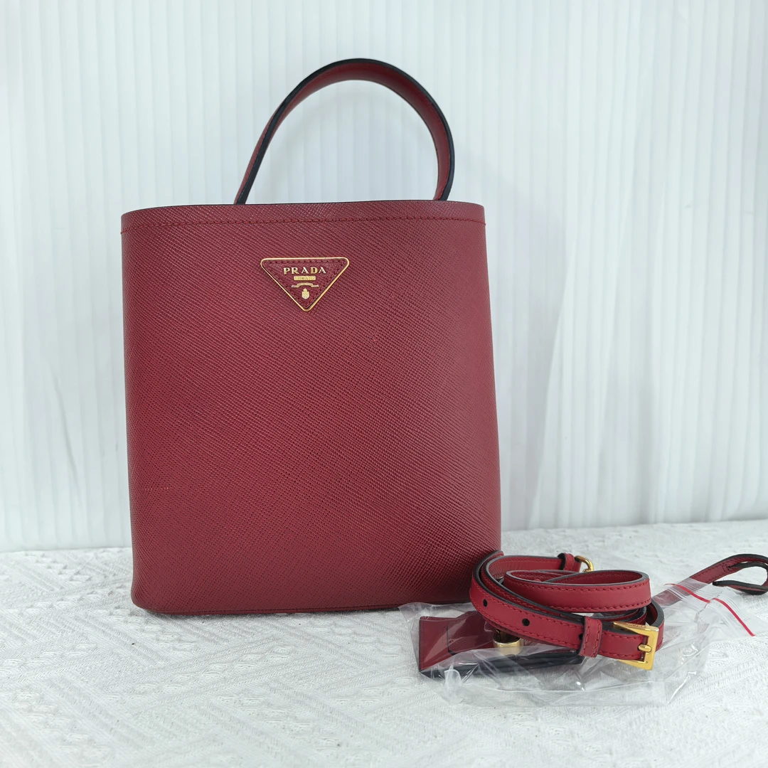 95新 Prada/普拉达 水桶924 1742