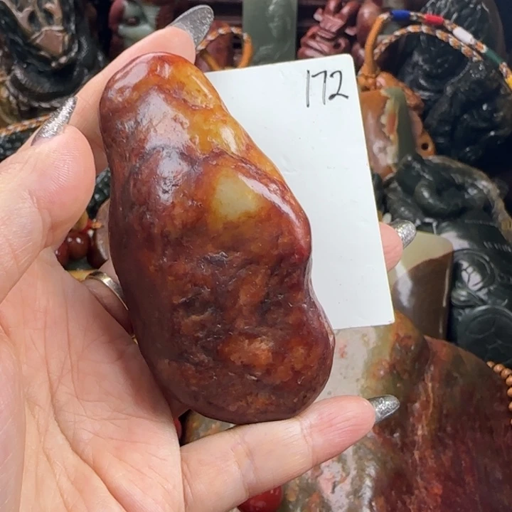 未镶嵌透闪石质玉珠宝奇石