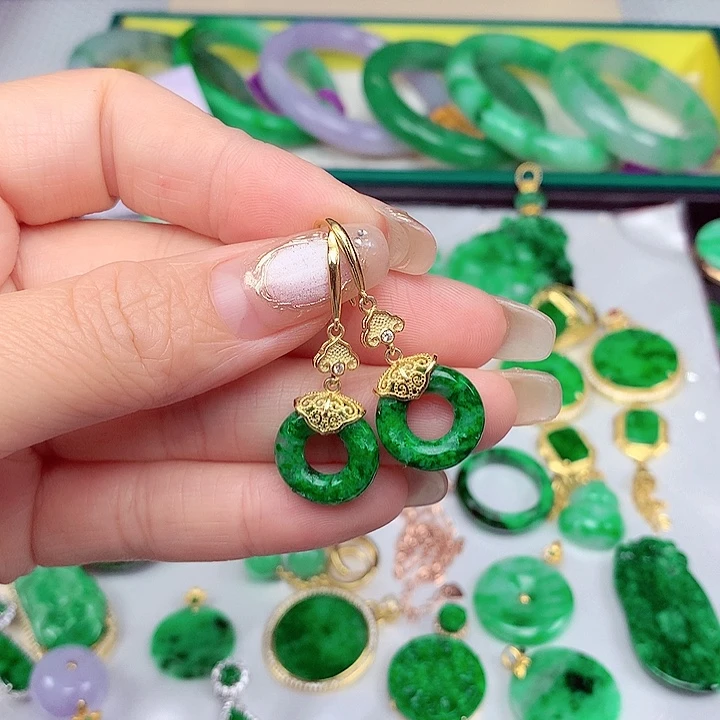 翡翠颈饰银S925镶嵌翡翠