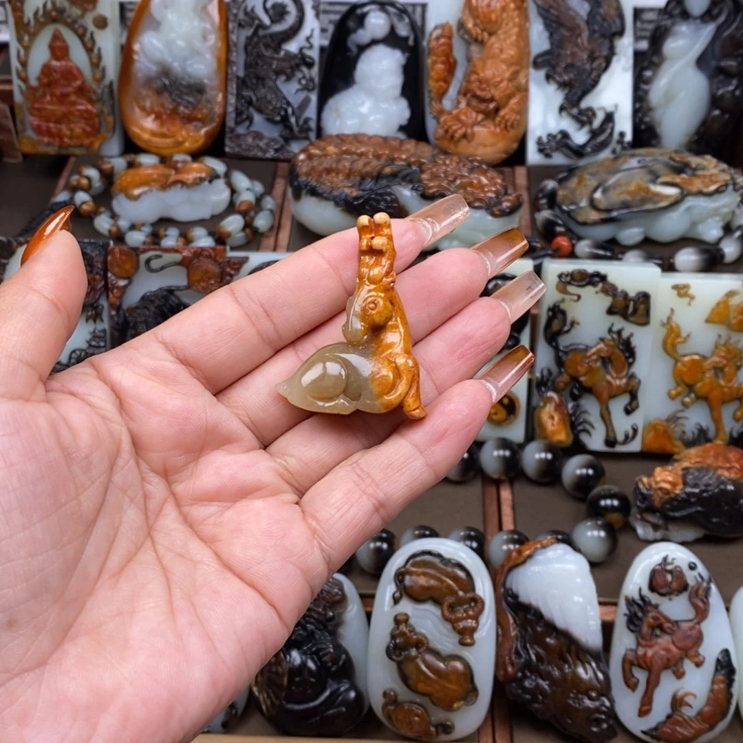 颈饰未镶嵌和田玉