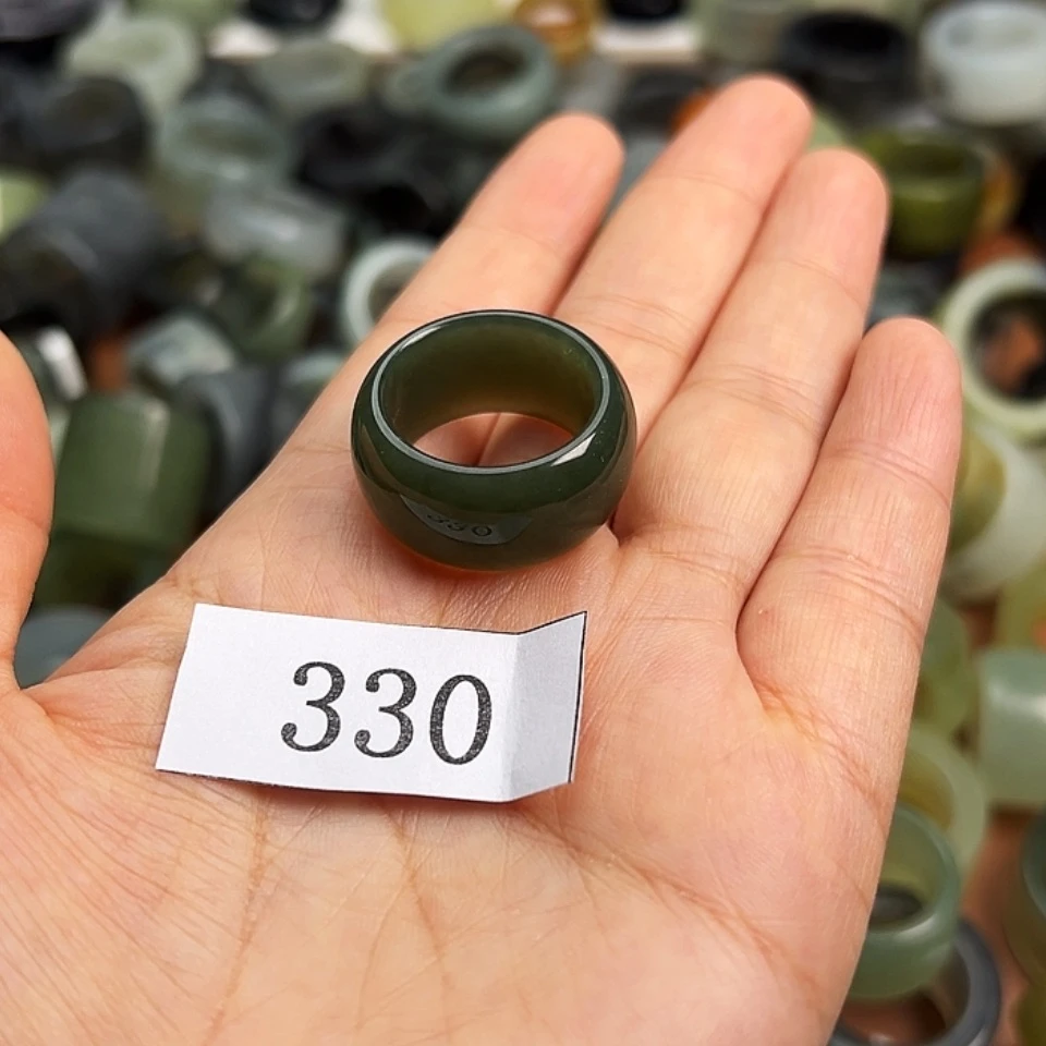 【闪购商品】未镶嵌蛇纹石玉戒指跑*