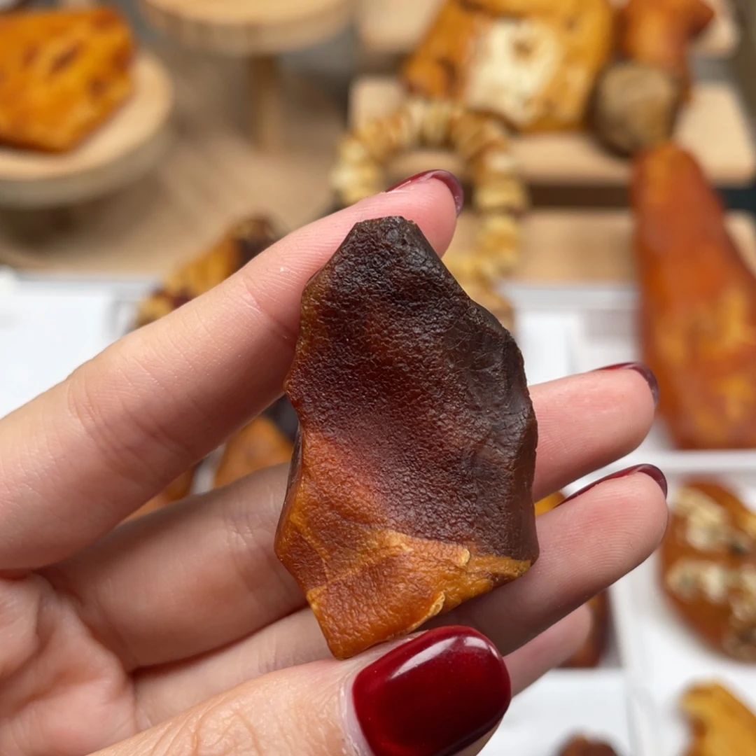 琥珀未镶嵌珠宝奇石