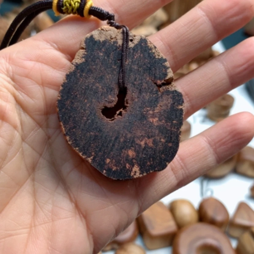 【闪购商品】檀香木降真香随形牌一个