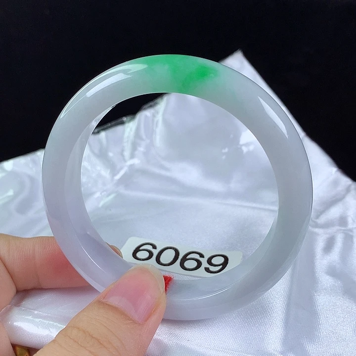 未镶嵌手镯翡翠54圈