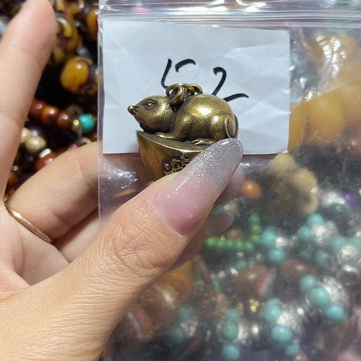 琉璃/树脂/塑料类中**女