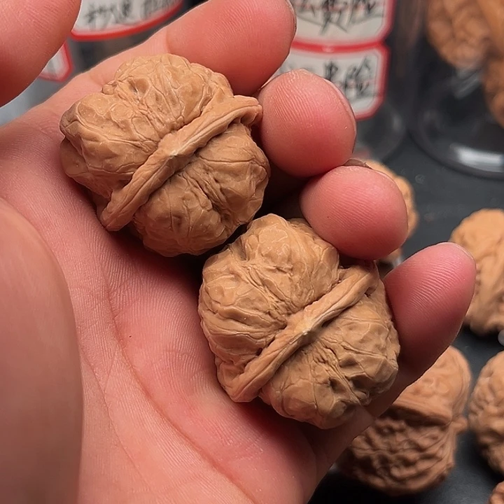 把件文玩核桃白送蛤蟆