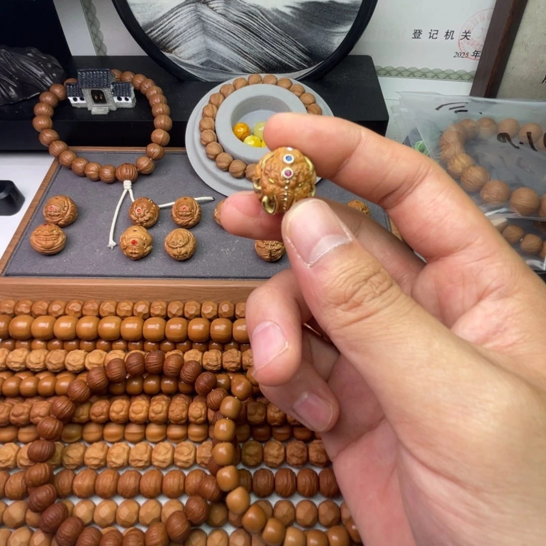 ᯤ***╲手串猴头核桃象神满镶