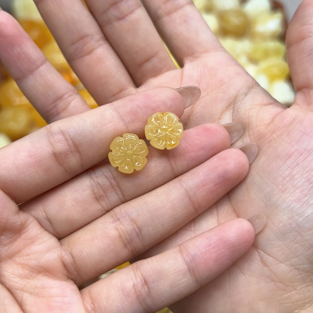 琥珀颈饰未镶嵌蜜蜡