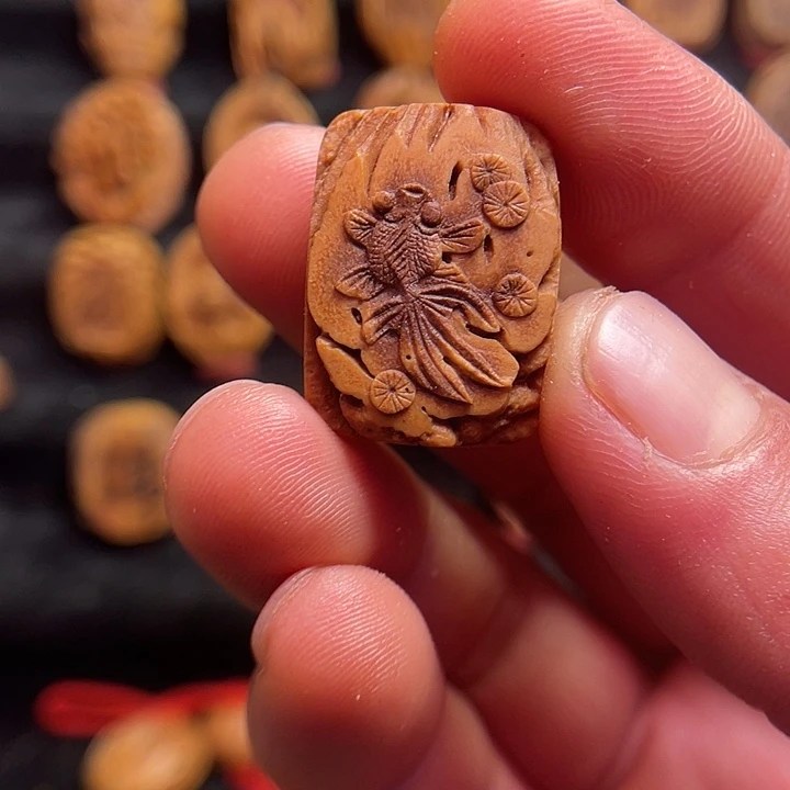 蒋天然纯手工制作金鱼吊坠