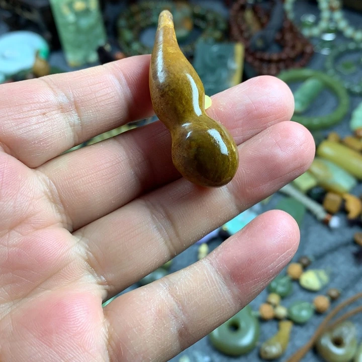 岫岩河磨玉（透闪石质玉）未镶嵌吊坠(赠链)