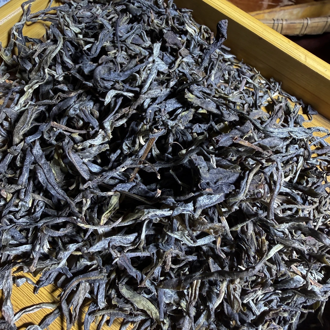 2025年冰岛南迫头春古树普洱生茶散 10月25日 （3号）