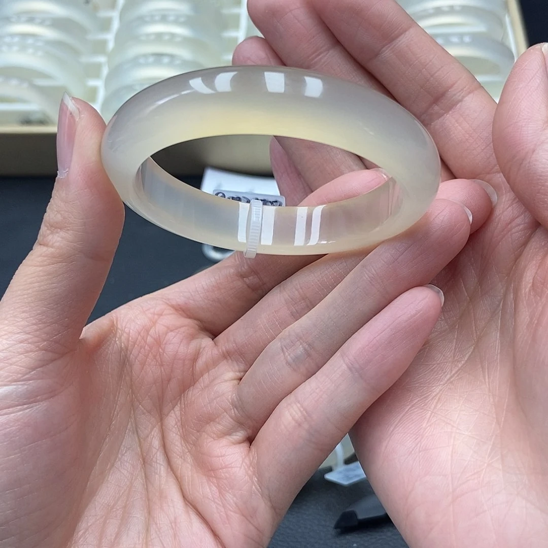 玛瑙/玉髓手镯未镶嵌004