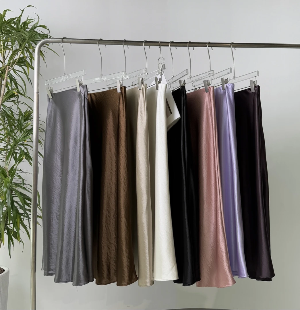 聆夏质造衣柜百搭品醋酸斜裁半裙，多色经典款中长款