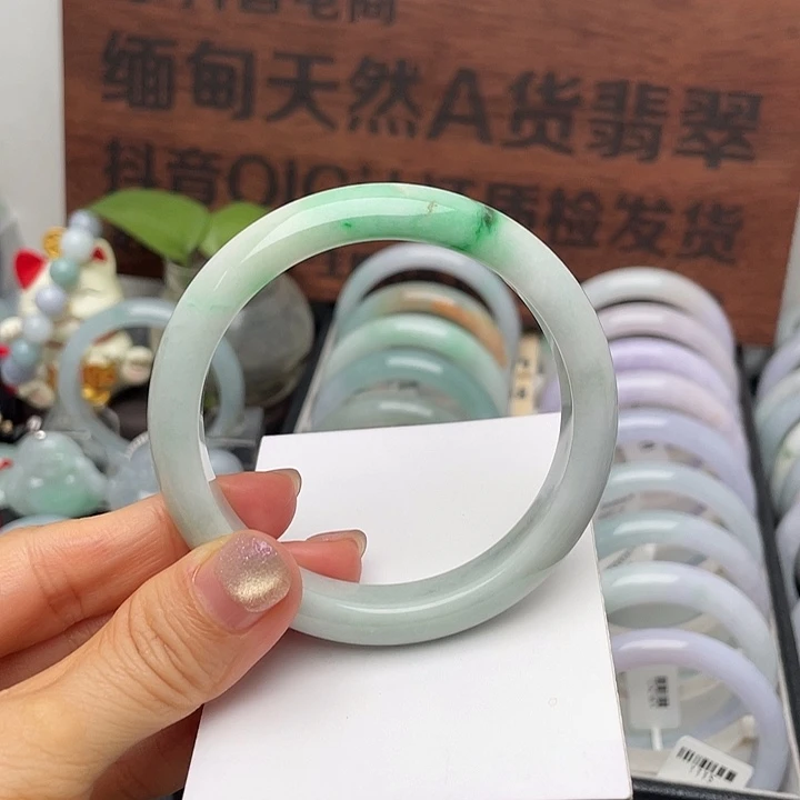 翡翠未镶嵌手镯58.2正圈