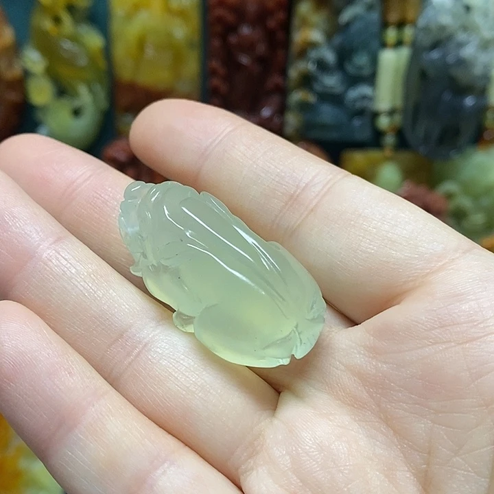 岫玉未镶嵌吊坠(赠链)