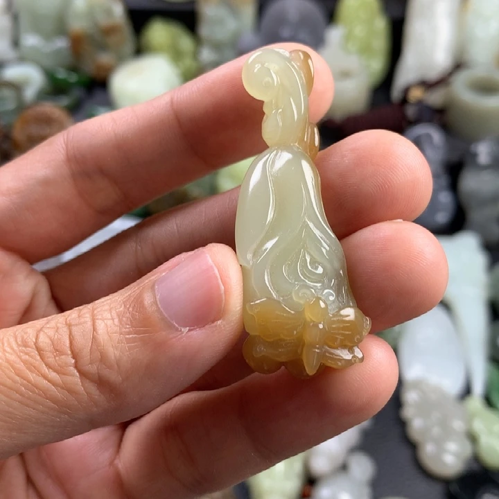 颈饰未镶嵌和田玉