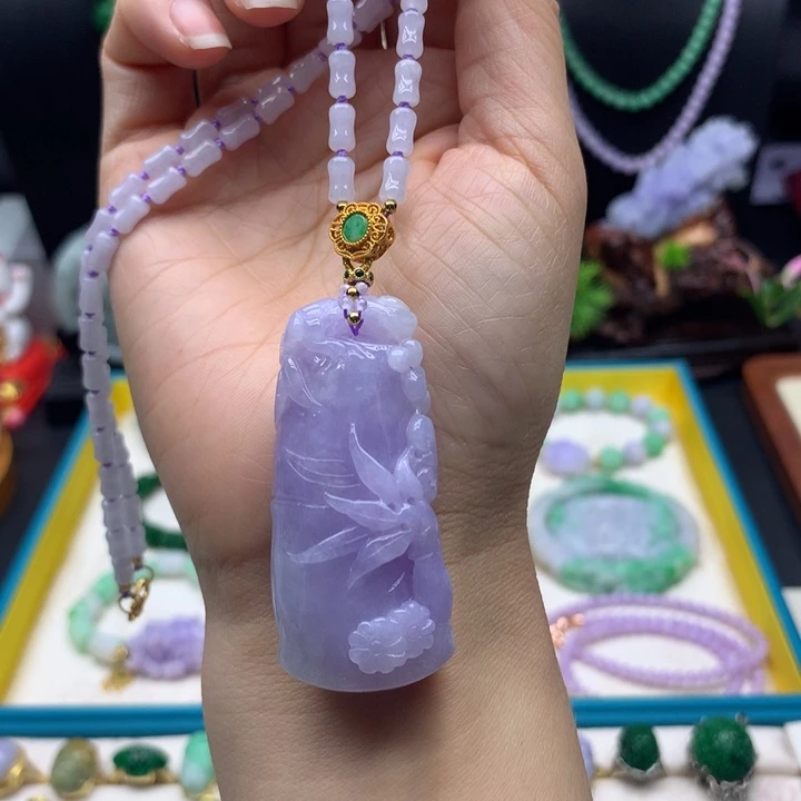 翡翠未镶嵌颈饰紫翡竹节