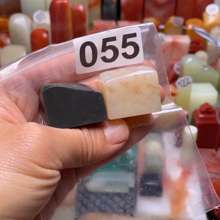 寿山石印石黑白一组闲章