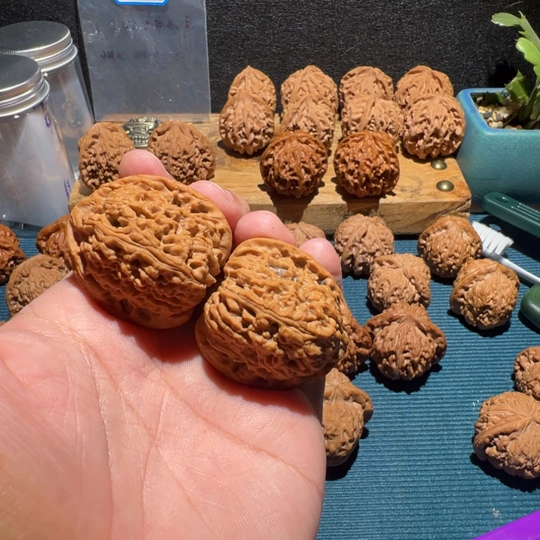 6***.核桃全品无修 38.5。大肚 南疆石