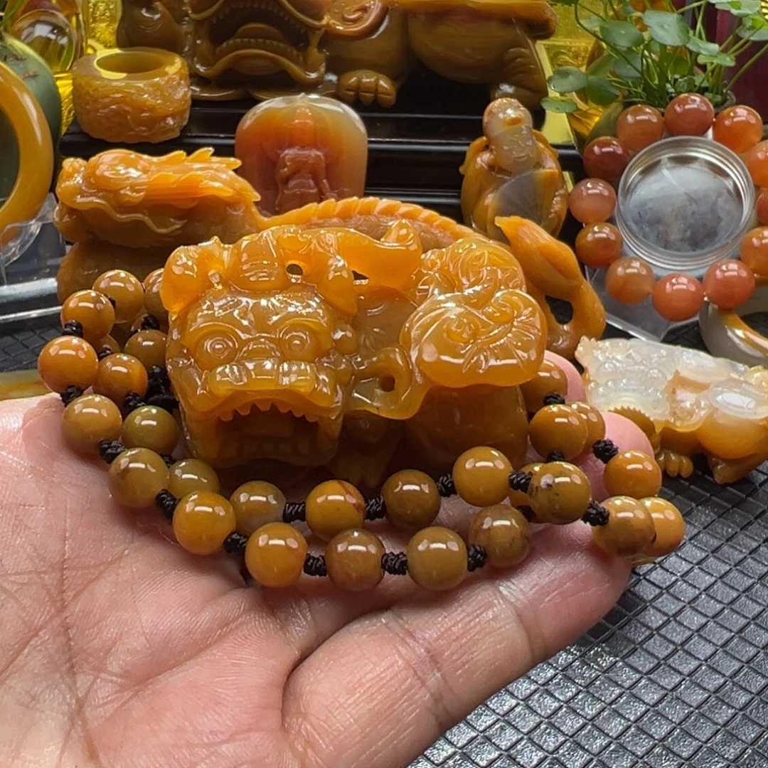 石英质玉未镶嵌颈饰