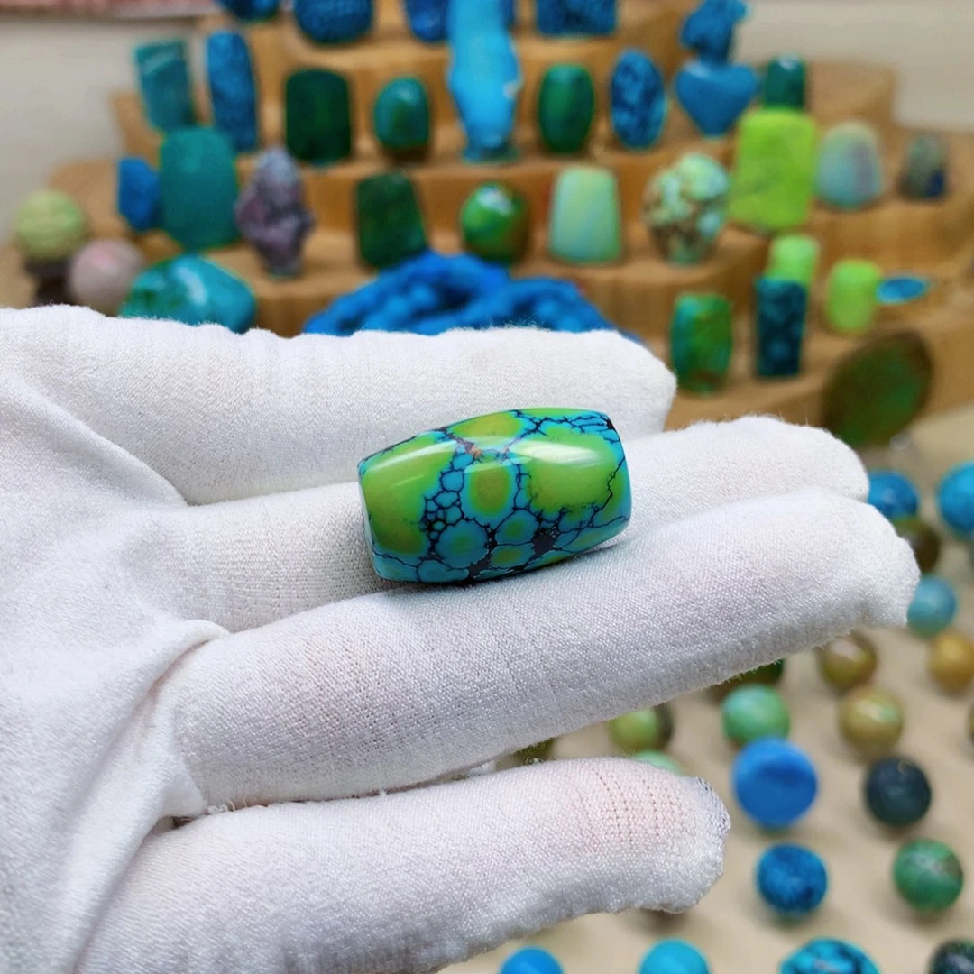 绿松石未镶嵌三彩随行