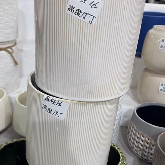 多肉绿植陶瓷花盆9.9包邮，有孔