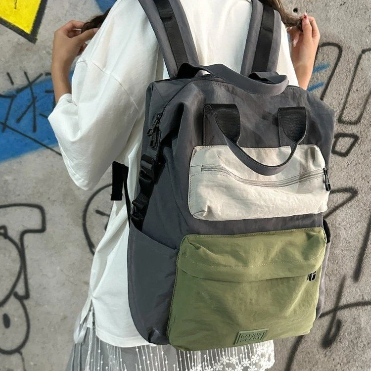 十八家少年双肩背包旅游登山户外时尚学院风轻便运动休闲