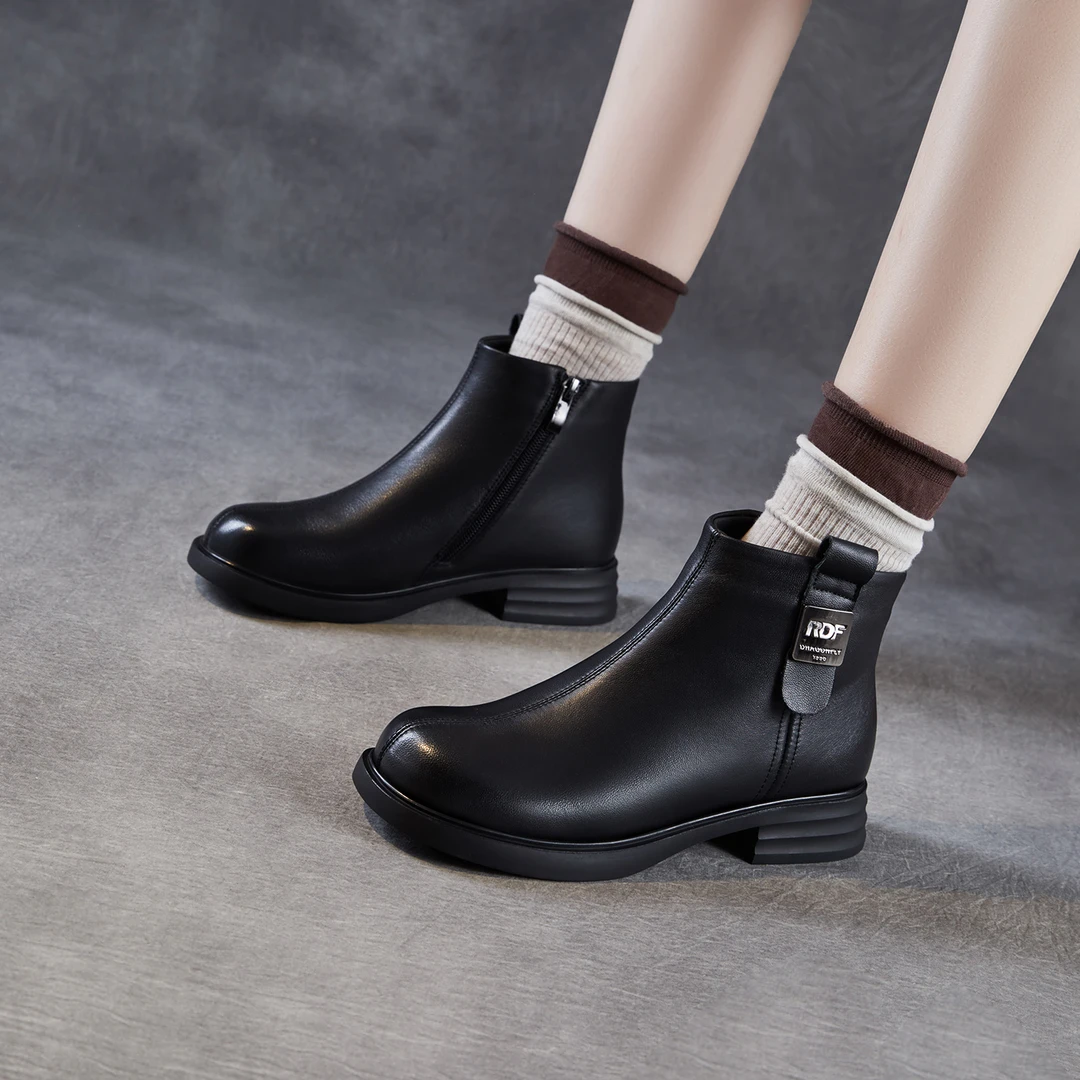 羊皮短靴女软底保暖2025新款秋冬潮短皮靴休闲通勤真皮马丁靴百搭