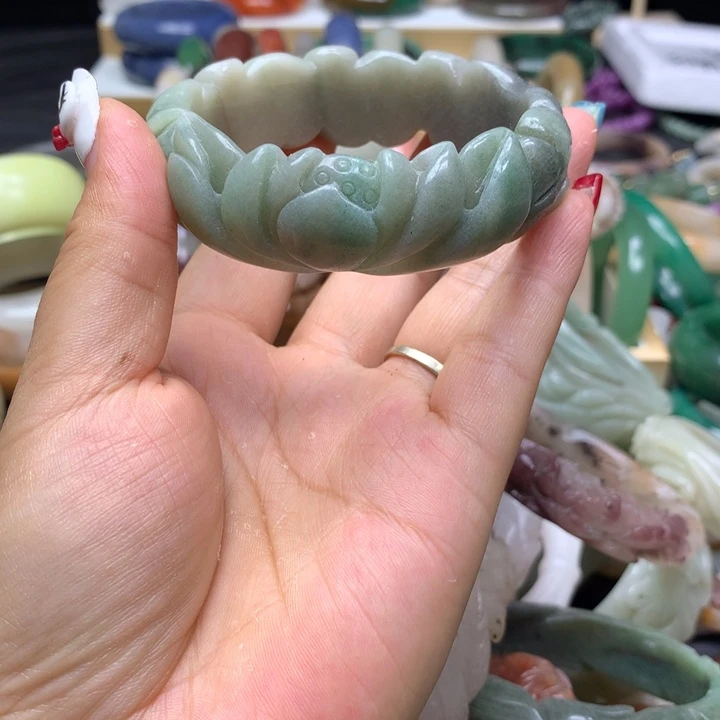 石英质玉手镯未镶嵌英*