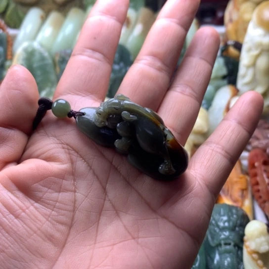 顺***5岫岩河磨玉（透闪石质玉）未镶嵌挂件