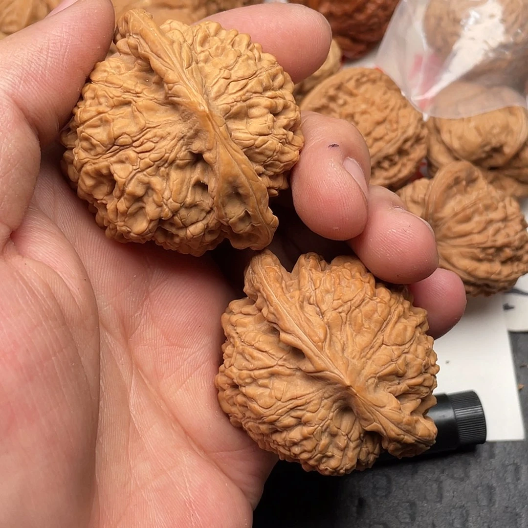 文玩核桃吊坠D****º官帽