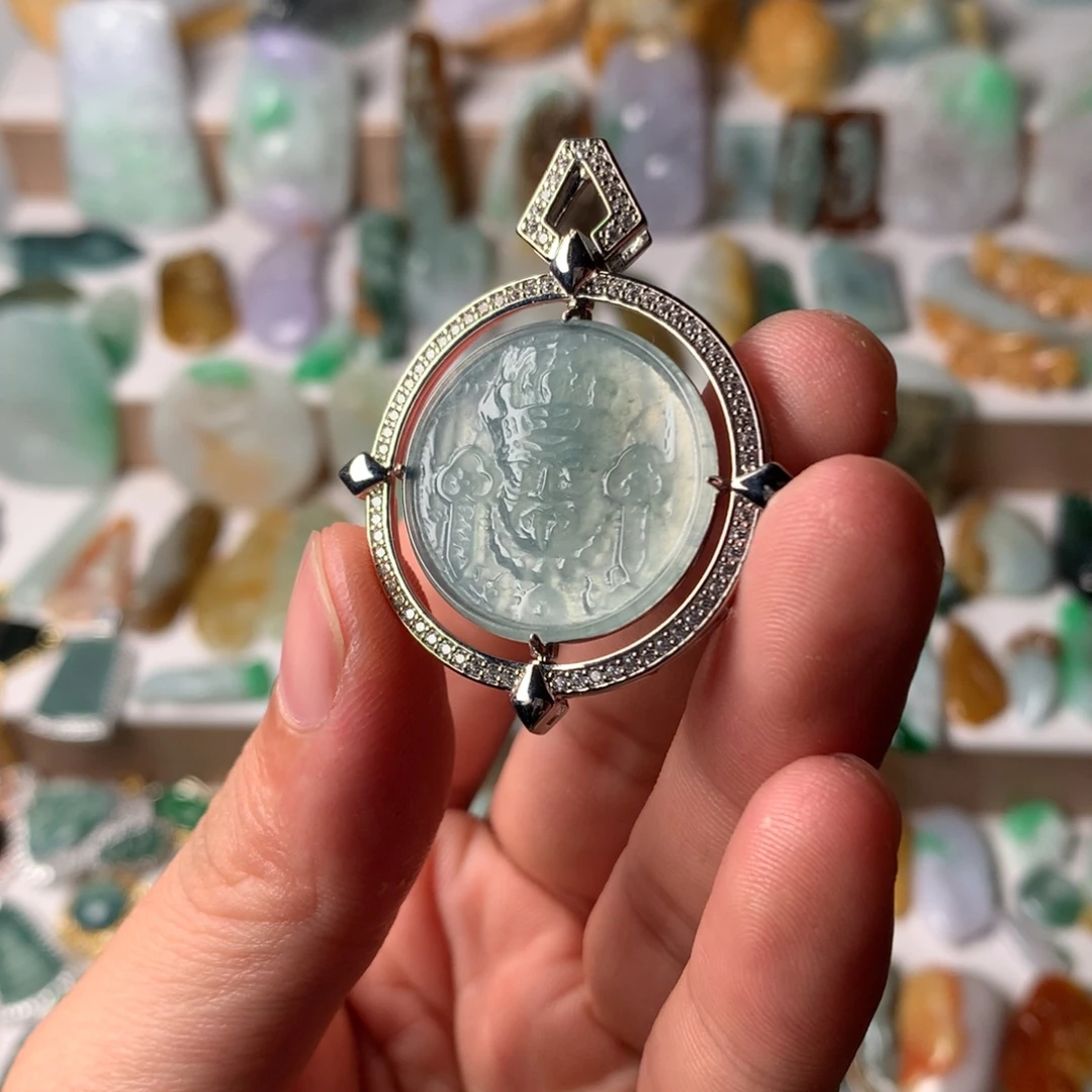 翡翠未镶嵌颈饰危地马拉翡翠，扎吉拉姆