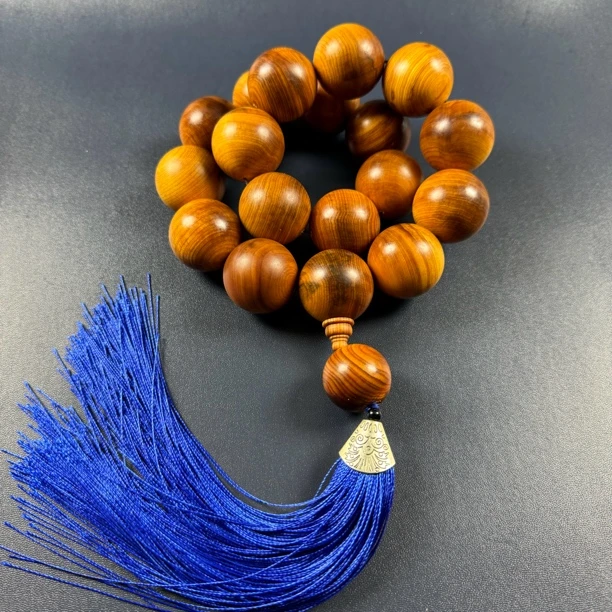 崖柏3.0手持瑕疵款(介意勿拍)