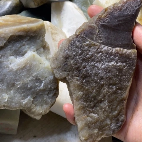 透闪石质玉未镶嵌珠宝半成品