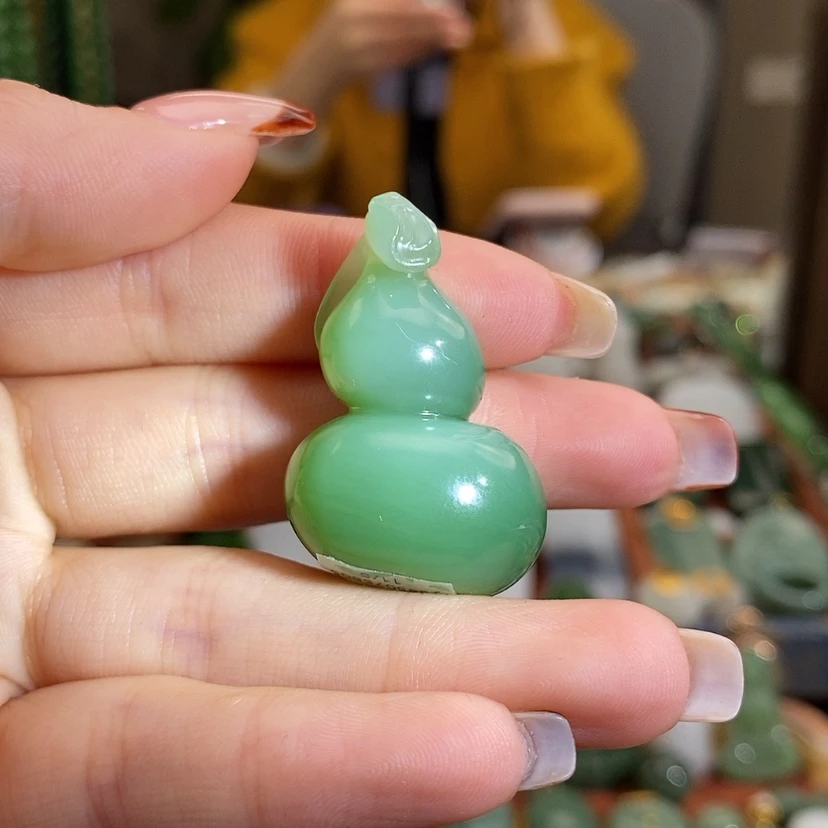 【闪购商品】吊坠(赠链)未镶嵌和田玉