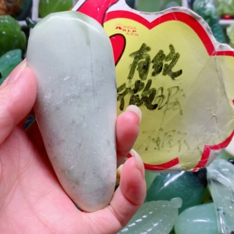 蛇纹石玉未镶嵌手把件