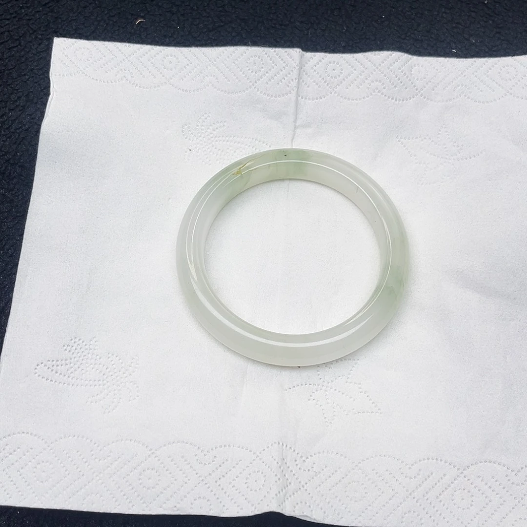 石英质玉未镶嵌手镯33