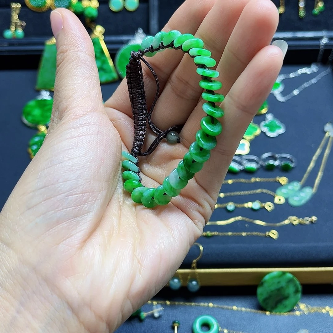 翡翠未镶嵌颈饰有纹裂