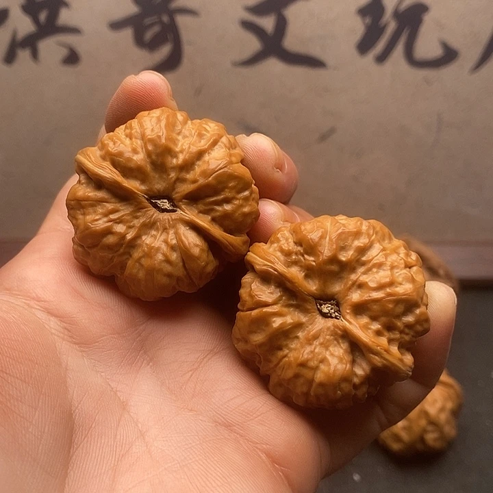 文玩核桃吊坠蛤蟆头40