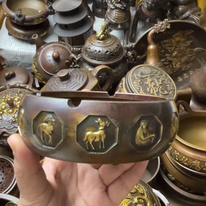 精美铜器摆件藏收
