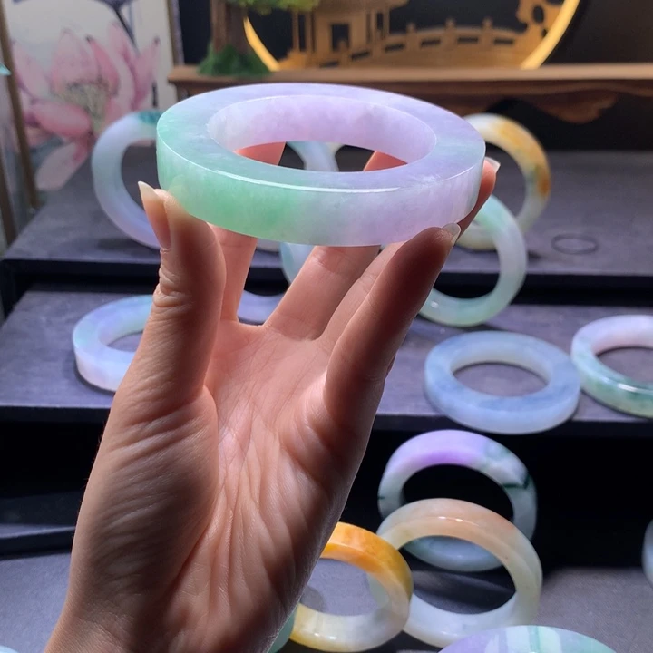 小***清定制翡翠翡翠手镯未镶嵌