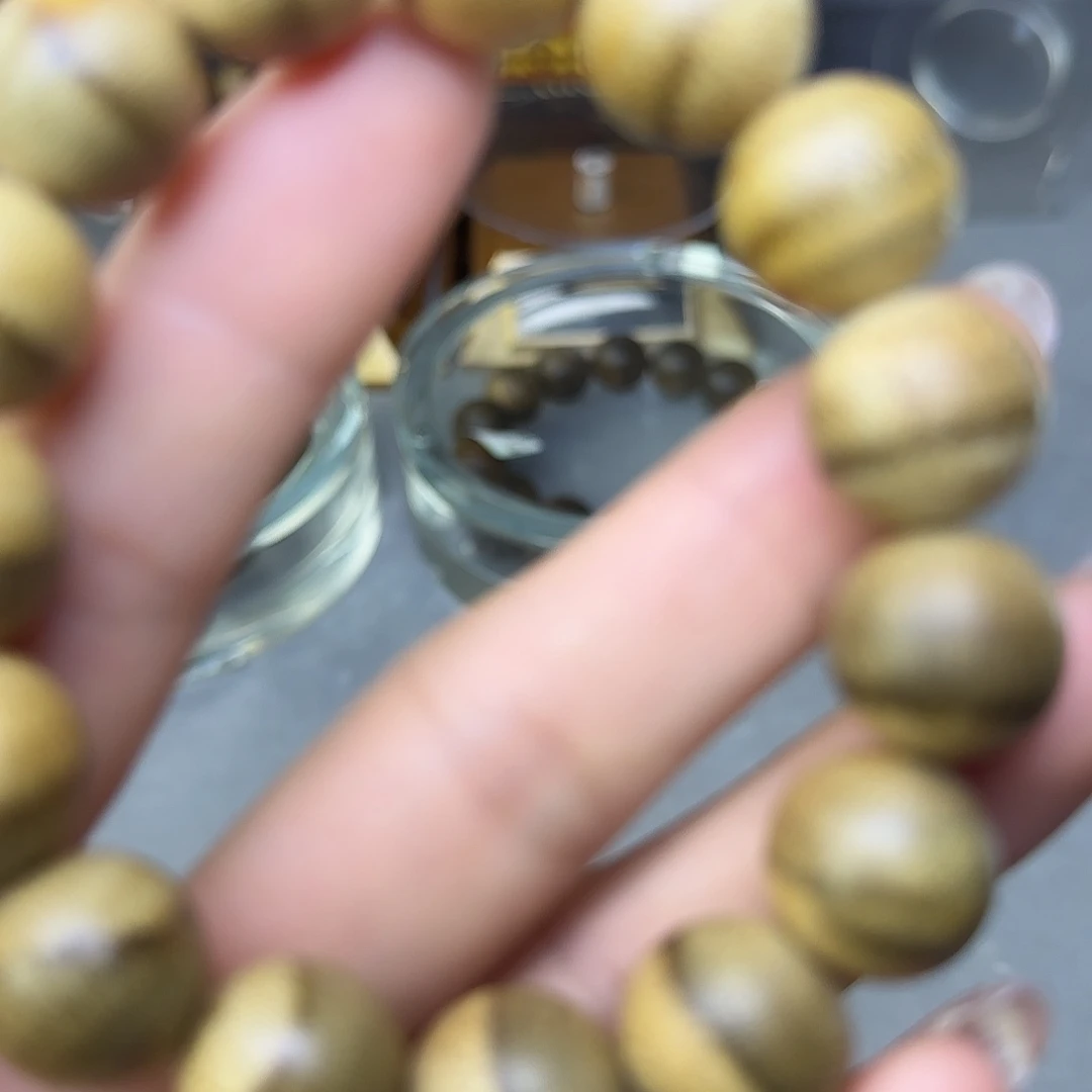 沉香手串花珠沉香手串