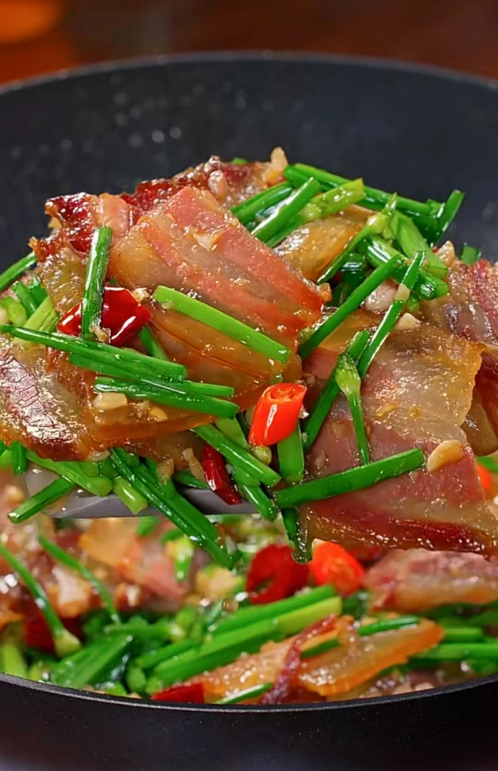 腊猪蹄四川农家烟熏土猪肉腊肉