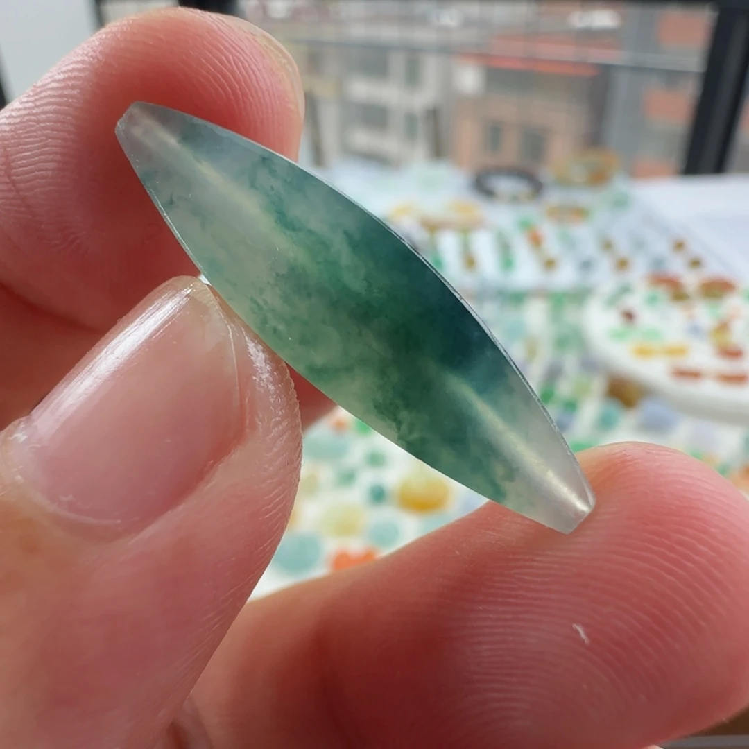 未镶嵌定制翡翠好****?定制翡翠毛货不退不换