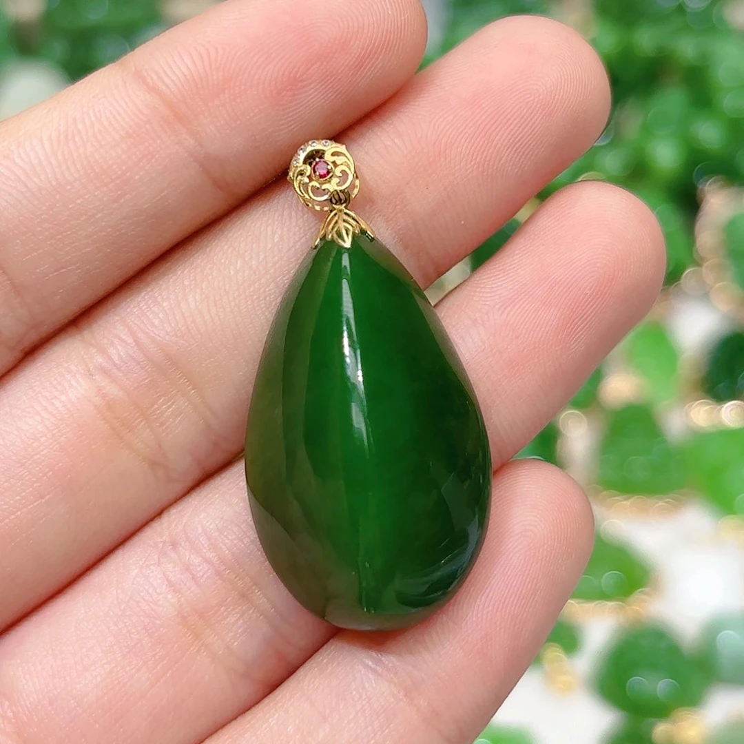 和田玉（碧玉）颈饰18K金镶嵌