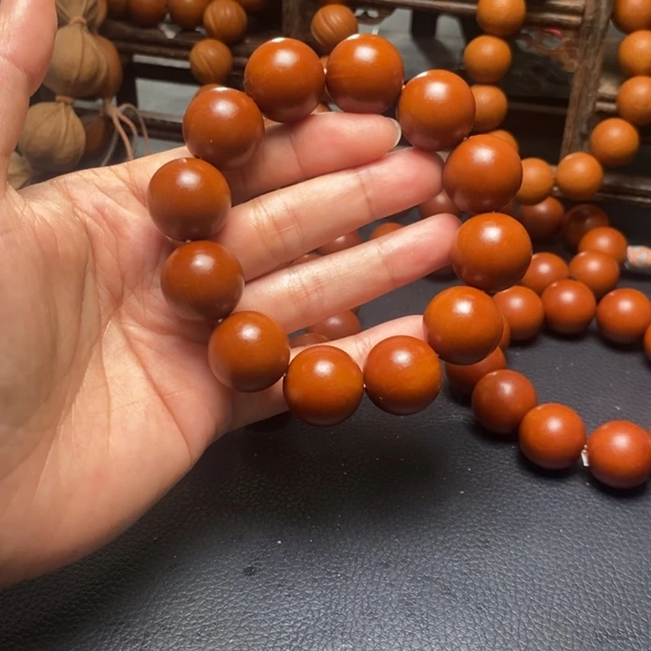 手串橄榄核1.9尺寸树王鸡血红光珠全品